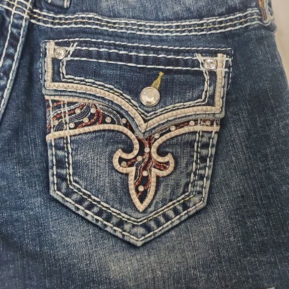 Rock Revival Bambi Denim Shorts Women's 28 Blue Jean Booty Embroided Bling Cut - Picture 13 of 16